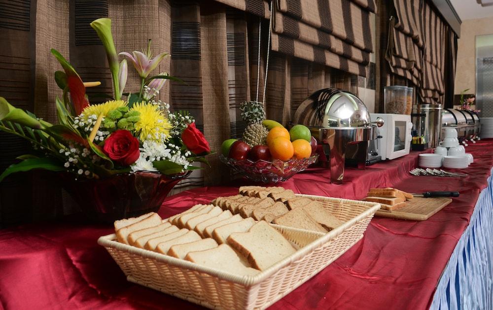 Rose Garden Hotel Apartments - Al Barsha, Near Metro Station Dubai Luaran gambar